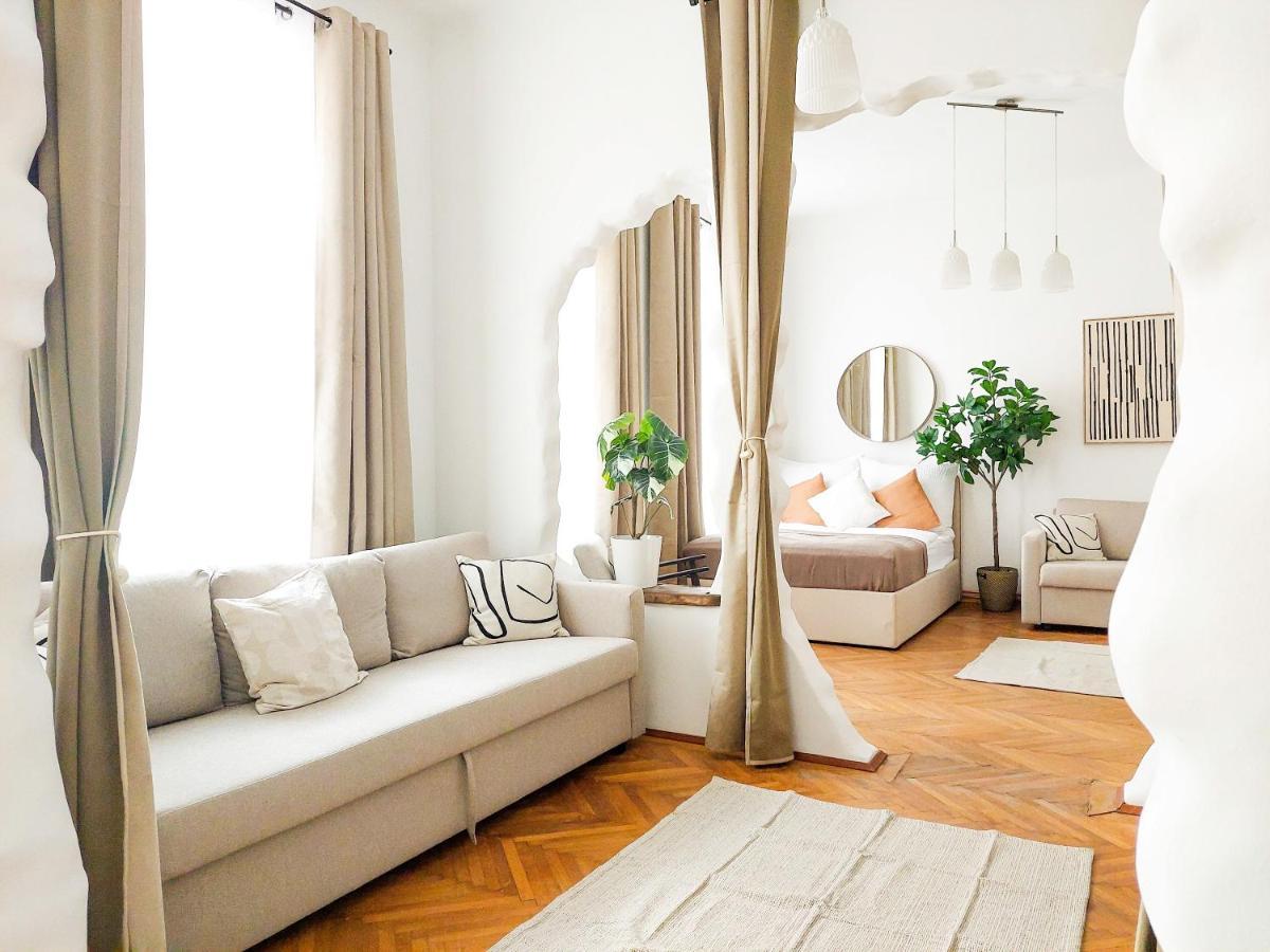Hidden Garden - Spacious Modern - 1 Min To City Shuttle Wenen