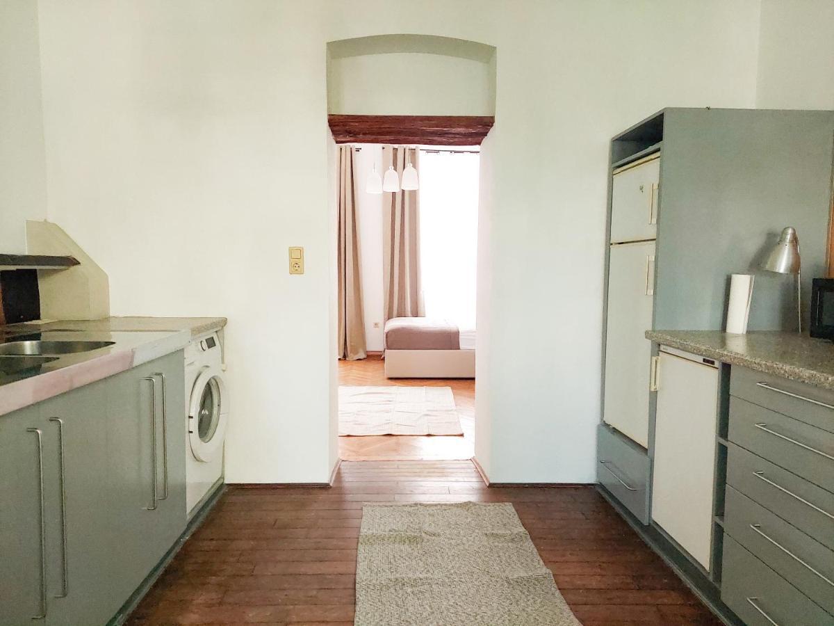 Hidden Garden - Spacious Modern - 1 Min To City Shuttle Appartement *