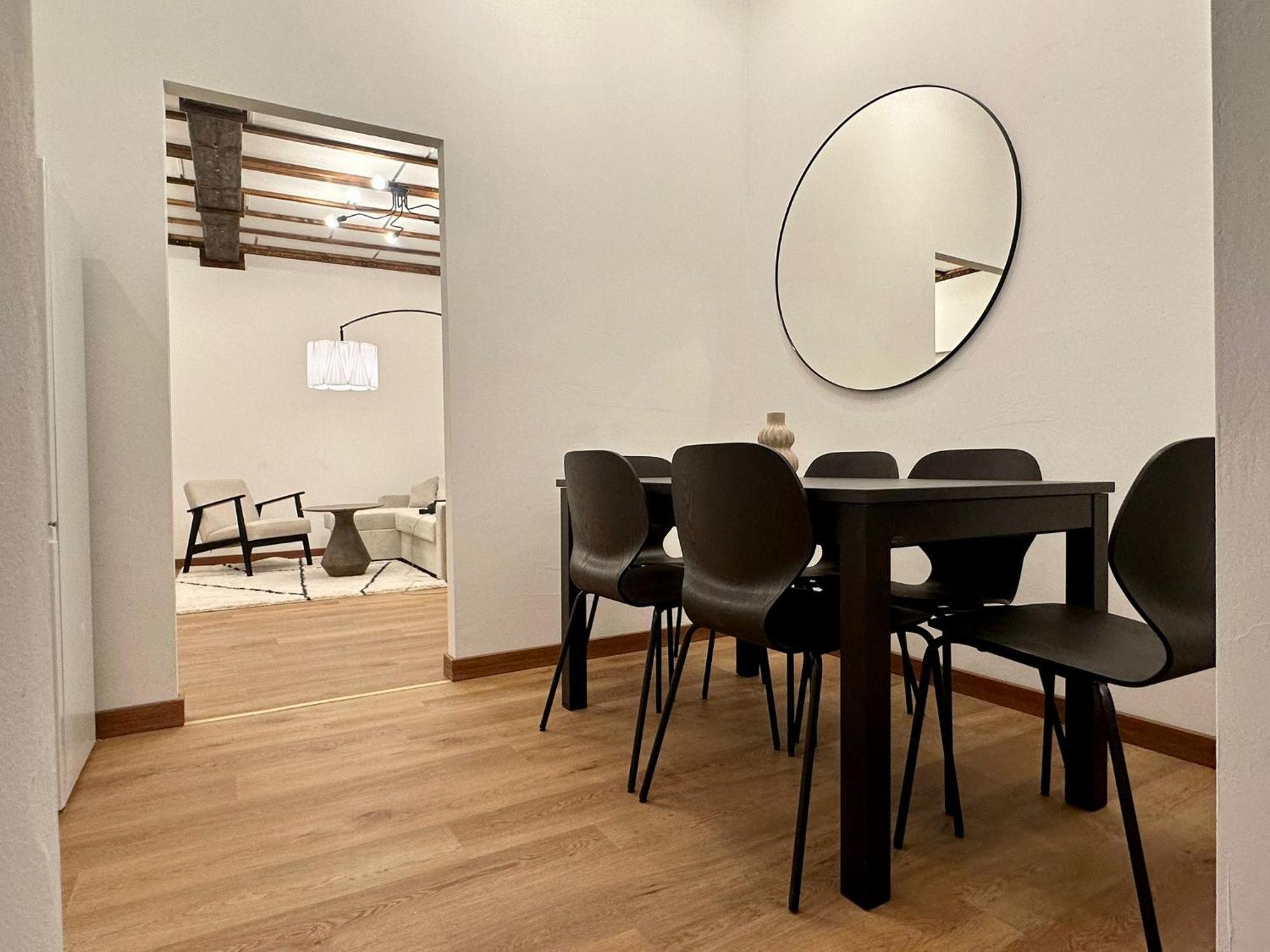 Appartement Hidden Garden - Spacious Modern - 1 Min To City Shuttle