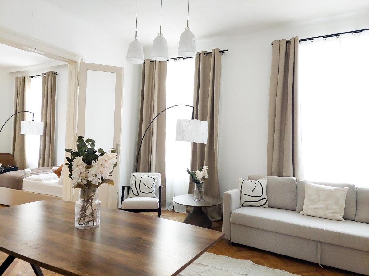 Hidden Garden - Spacious Modern - 1 Min To City Shuttle Wien