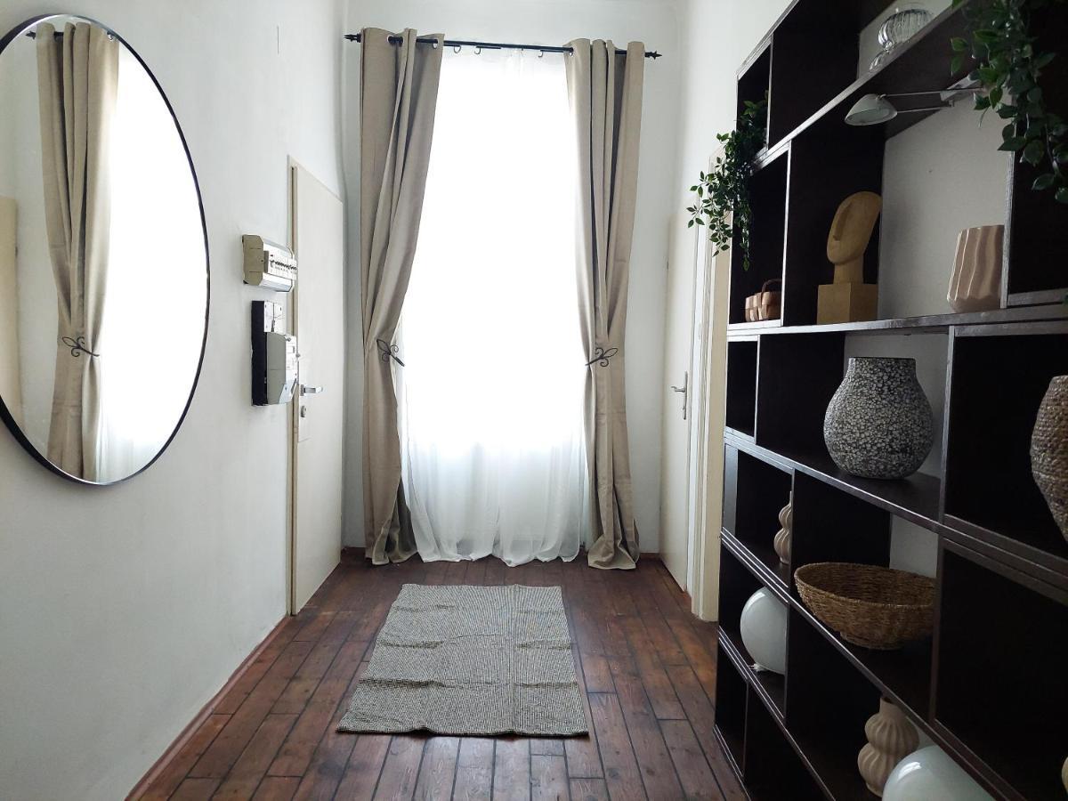 Apartment Hidden Garden - Spacious Modern - 1 Min To City Shuttle *